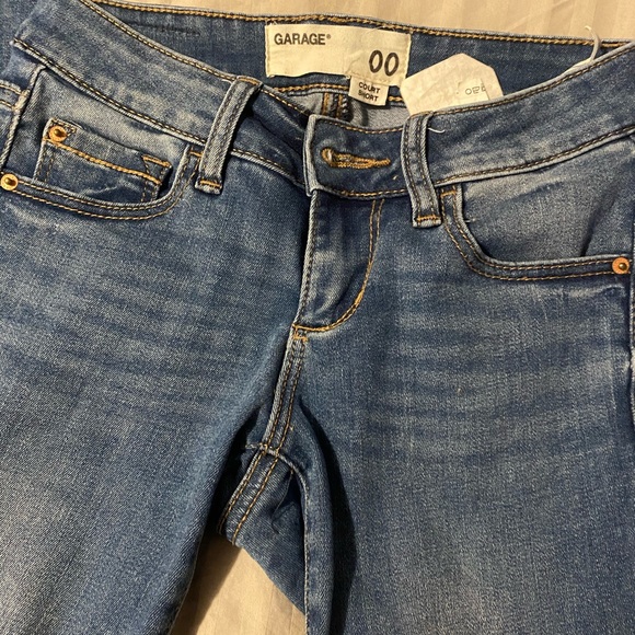 Jeans - Picture 2 of 6